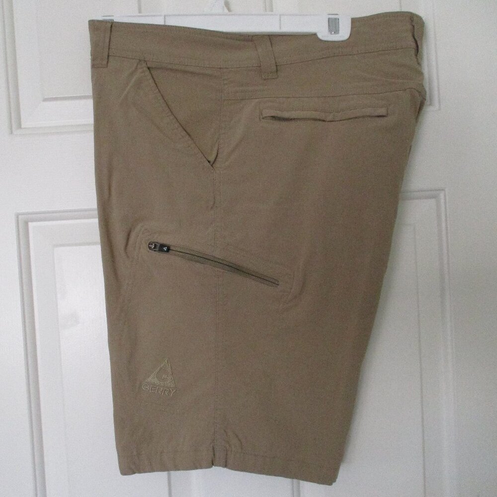 Gerry Mens Flat Front Camel Tan Stretch 6-Pocket Cargo Hiking Short Pant - 38W*